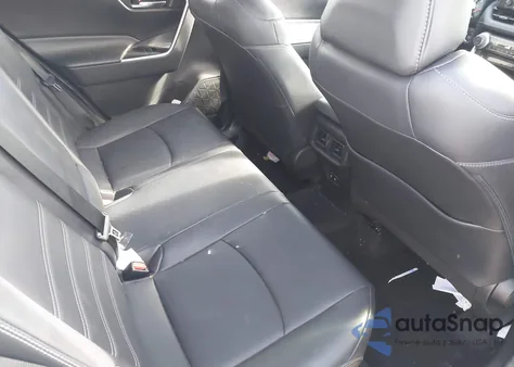 2020 Toyota Rav4 Xle Premium z USA, uszkodzony, nr VIN 2T3C1RFV3LC082616